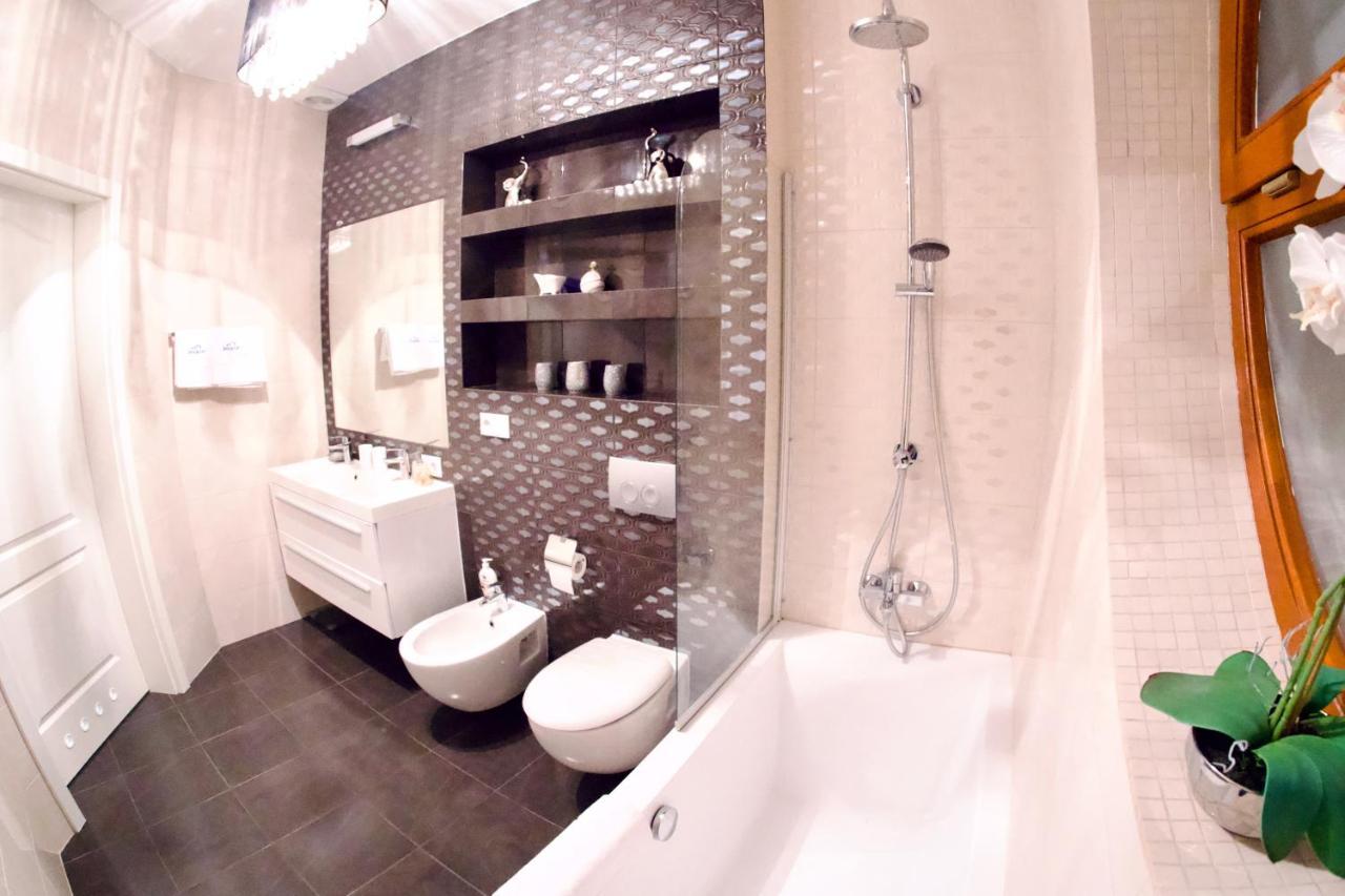 Luxury - Jessapart Walendia *